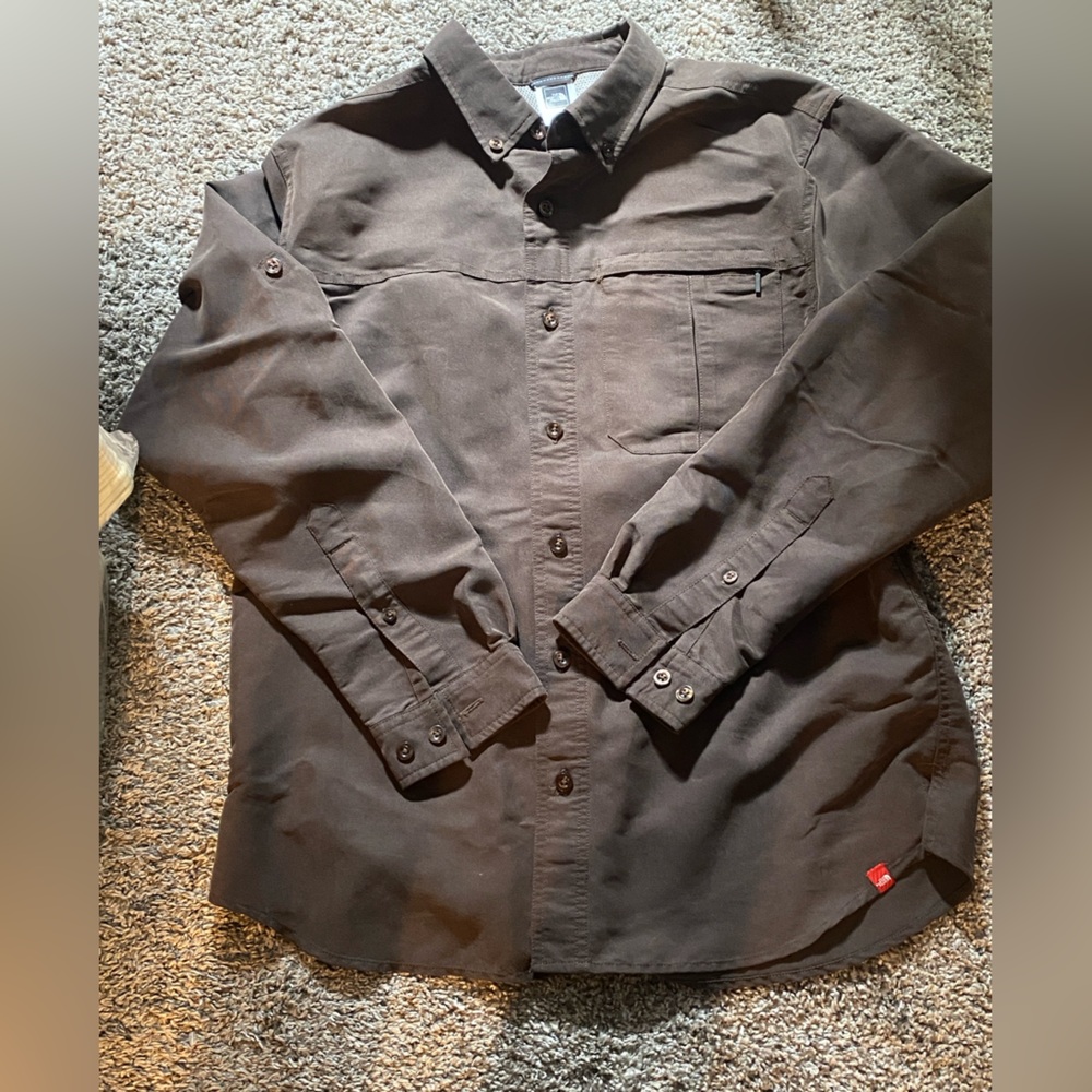 NORTH FACE BUTTON UP  MEN’s SHIRT size MEDIUM